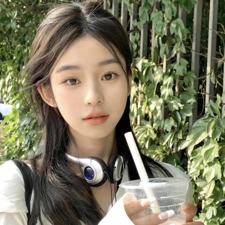 化学婚体海报